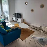 Charmante Maison Avec Garage, A Proximite De La *