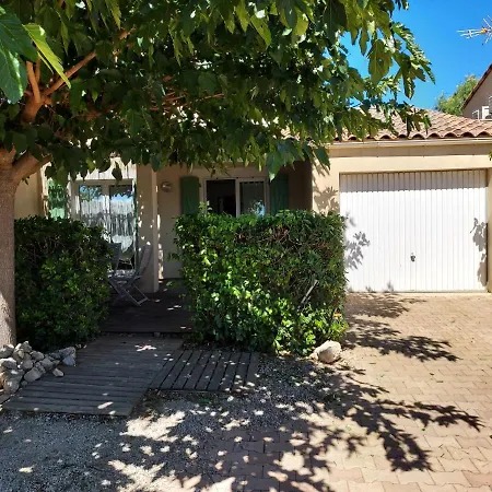 Holiday home Charmante Maison Avec Garage, Acces Direct A La *