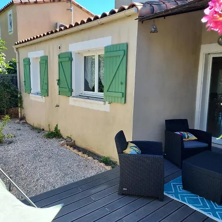 Charmante Maison Avec Garage, A Proximite De La בית נופש