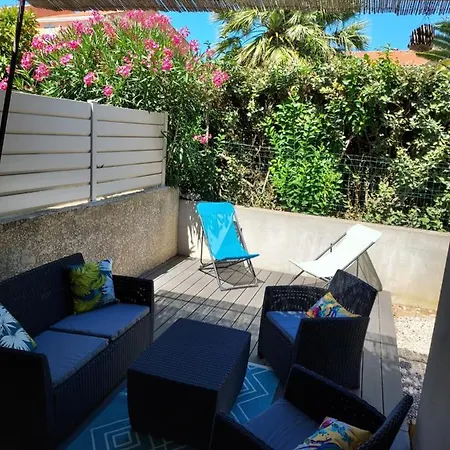 Holiday home Charmante Maison Avec Garage, Acces Direct A La *